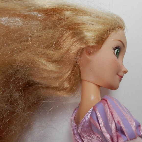 Disney Store Classic Tangled Rapunzel Doll Rhinestone Dress Articulated 6th Ed - Picture 3 of 10